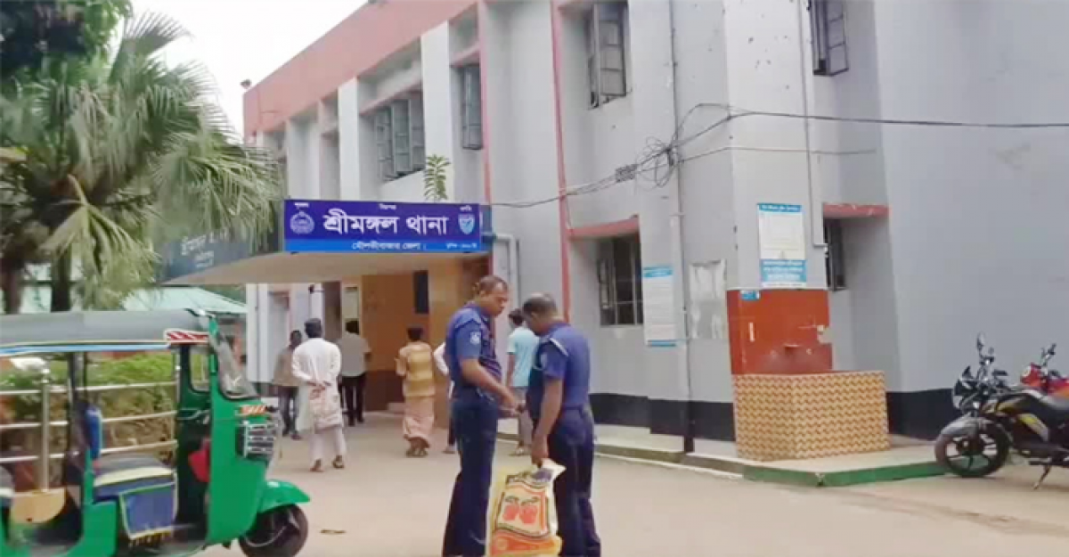 মোবাইল তুলতে গিয়ে সেপটিক ট্যাংকের ভেতর ৪ যুবকের মৃত্যু  