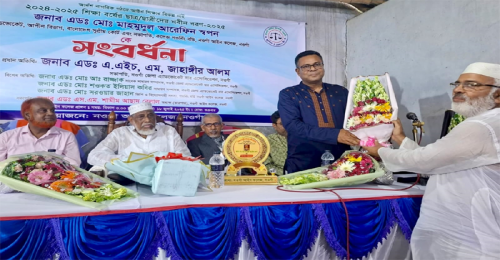 নওগাঁ আইন কলেজে নবীন বরণ ও সংবর্ধনা অনুষ্ঠিত 