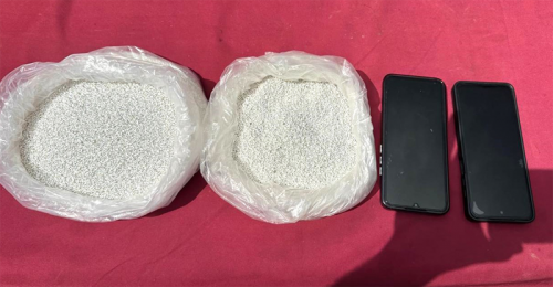চুয়াডাঙ্গায় ১১ কেজি রুপাসহ দুই পাচারকারীকে আটক করেছে বিজিবি