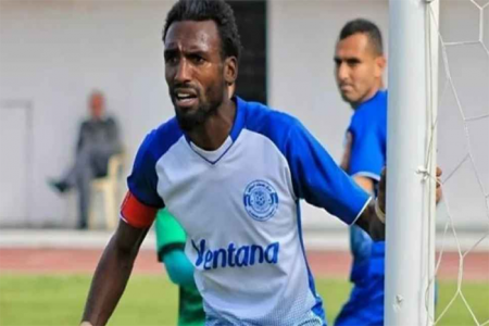 ইসরায়েলি হামলায় প্রাণ হারালেন ‘ফিলিস্তিনের পেলে’  