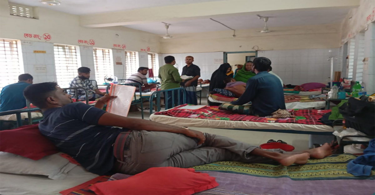  চুয়াডাঙ্গায় ঘরে ঘরে ছড়িয়ে পড়ছে মৌসুমি জ্বরের প্রকোপ