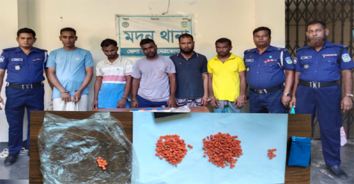 মদনে ইয়াবাসহ ৫ মাদক কারবারি গ্রেপ্তার