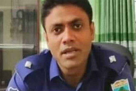 গাজীপুরে বাসচাপায় নওগাঁ জেলা ডিবির ওসি নিহত  