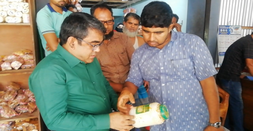 জীবননগরে ভোক্তা অধিকারের অভিযান: দু্ই প্রতিষ্ঠানকে জরিমানা 