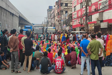 গাজীপুরে শ্রমিকদের বিক্ষোভ, মহাসড়ক অবরোধ