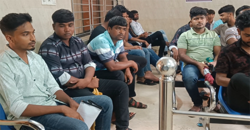 চুয়াডাঙ্গা পাসপোর্ট অফিসে যান্ত্রিক ত্রুটি, সেবা বন্ধ