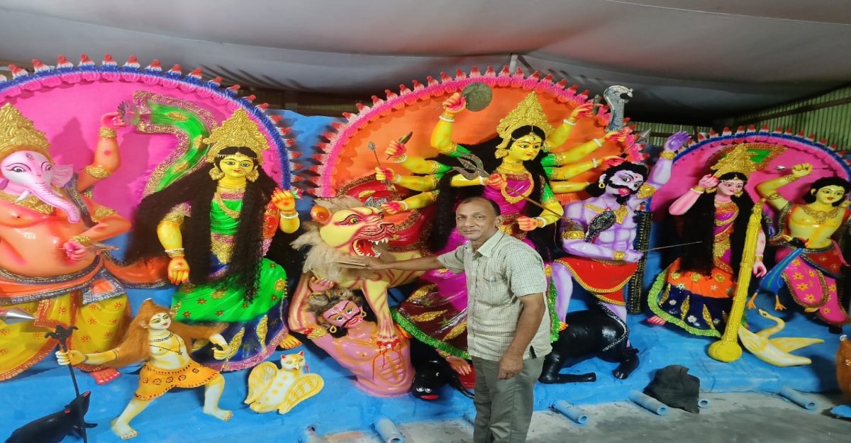 শারদীয় দুর্গোৎসবের জন্য প্রস্তুত জীবননগরের ২৫ টি পূজা মণ্ডপ