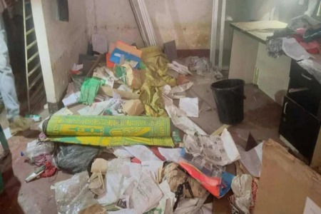 চট্টগ্রামে আওয়ামী লীগ কার্যালয় ভাঙচুরের পর তালা