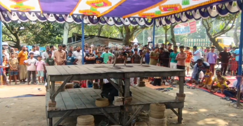 চুয়াডাঙ্গায় গ্রাম বাংলার ঐতিহ্যবাহী ঝাঁপান খেলা অনুষ্ঠিত