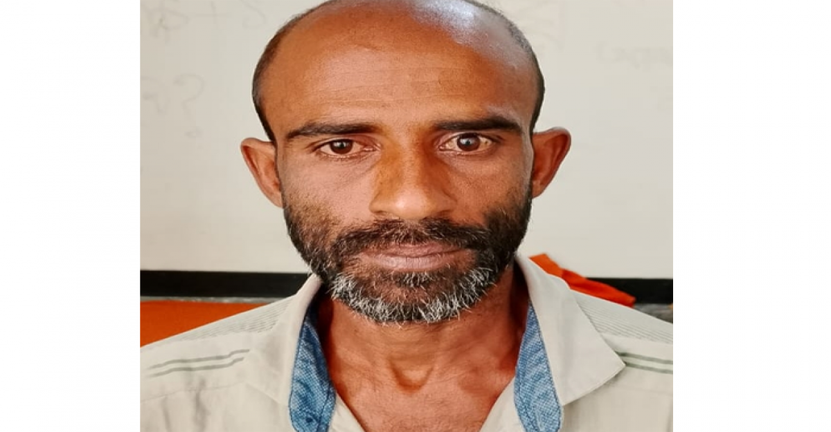 জীবননগরে কৃষকের পেয়ারা বাগান কাটার অভিযোগে প্রধান আসামী গ্রেফতার