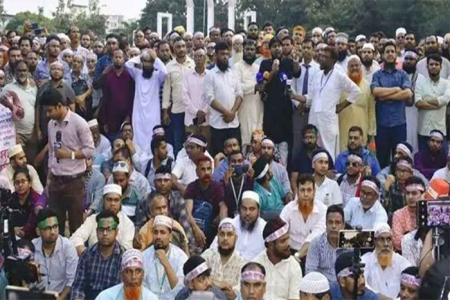 অনির্দিষ্টকালের কর্মবিরতি ঘোষণা করলেন প্রাথমিকের শিক্ষকরা 