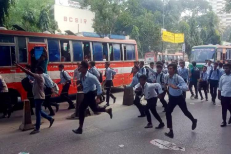 ফের সংঘর্ষে জড়াল ঢাকা কলেজ ও আইডিয়াল কলেজ