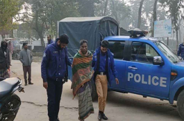  মাদকের টাকা না দেওয়ায় আপন খালাকে কুপিয়ে হত্যা  