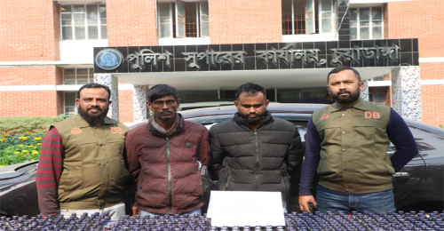 ফেনসিডিলের বিকল্প ৮৪০ বোতল ইসকাফসহ আটক ২, প্রাইভেট কার জব্দ