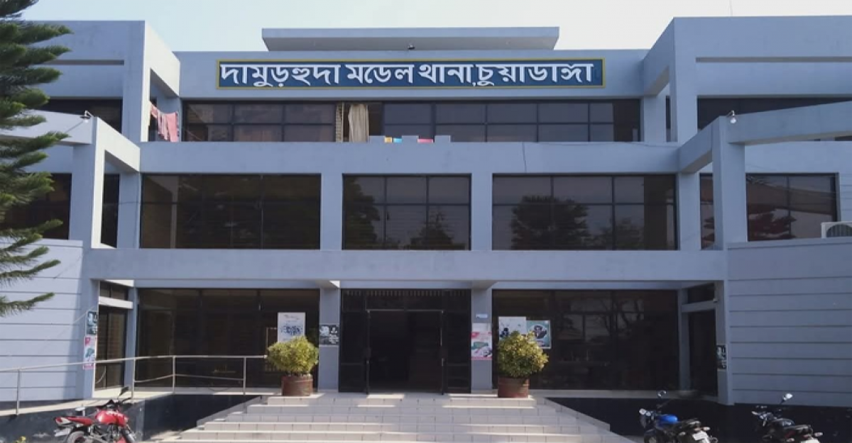 দামুড়হুদার দলকা বিলে বোমা হামলা ও মাছ লুটের অভিযোগ