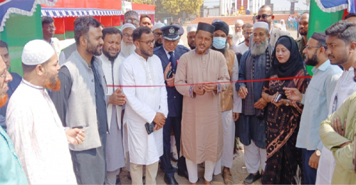 আলমডাঙ্গায় বই মেলা উদ্বোধন করলেন সংসদ সদস্য অ্যাড. মাসুদ পারভেজ রাসেল