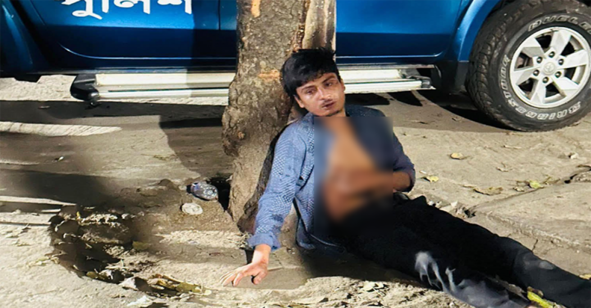 ‘ছাত্রলীগ’ সন্দেহে ঢাবি শিক্ষার্থীকে মেরে থানায় দেওয়ার অভিযোগ