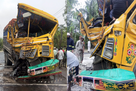 রংপুরে দুই ট্রাকের মুখোমুখি সংঘর্ষে দুই চালক নিহত