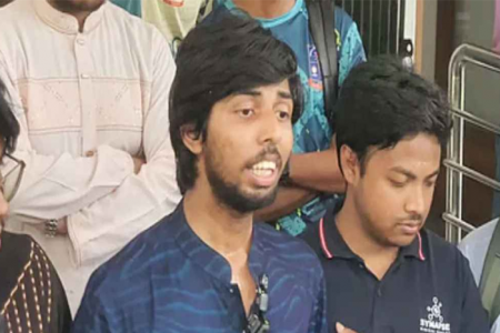 ডাকসু নেতা মুসাদ্দিকের ‘দাঁত ফেলে দেওয়ার’ হুমকি 