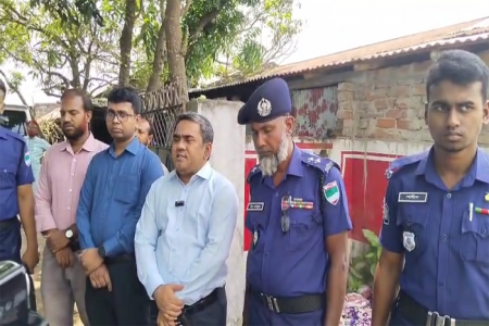 আলমডাঙ্গায় ভোক্তা অধিকারের অভিযান, জরিমানা ৫০ হাজার টাকা