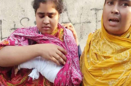ভাত চেয়ে না পেয়ে ৫ জনকে কুপিয়ে জখম  