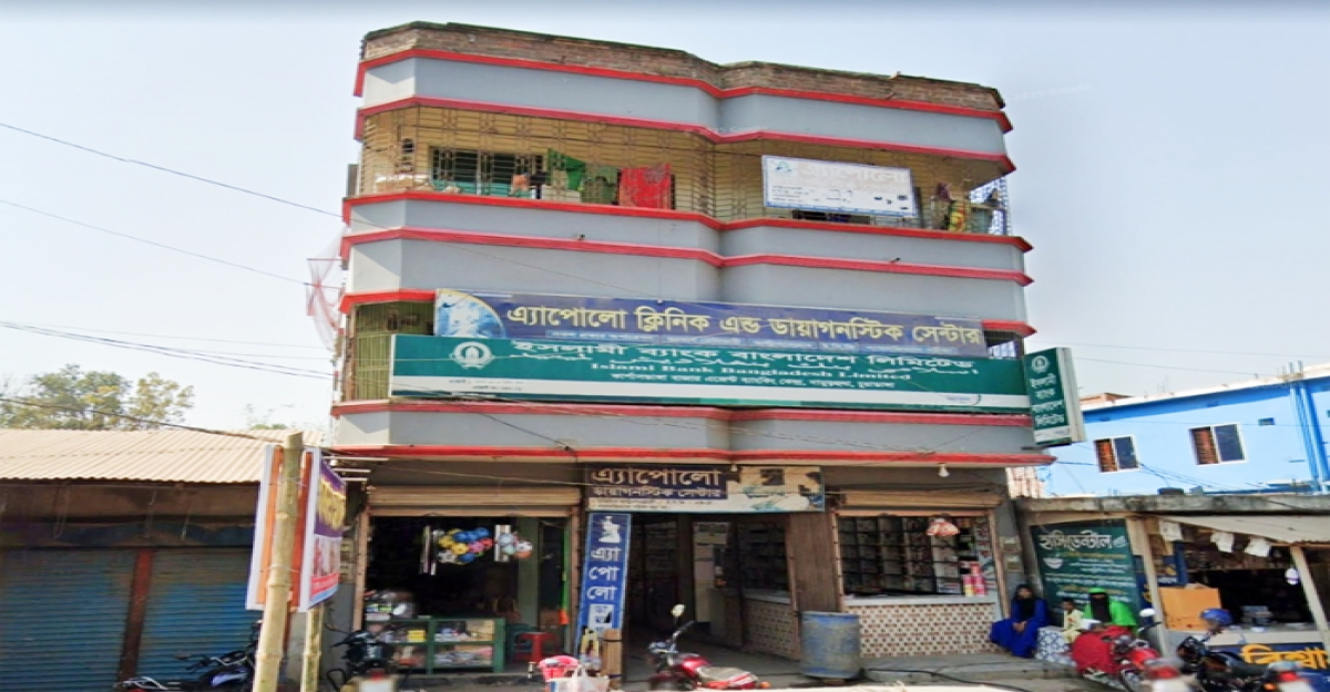দামুড়হুদার অ্যাপোলো ক্লিনিকে অভিযান: জরিমানা ও তালাবদ্ধ