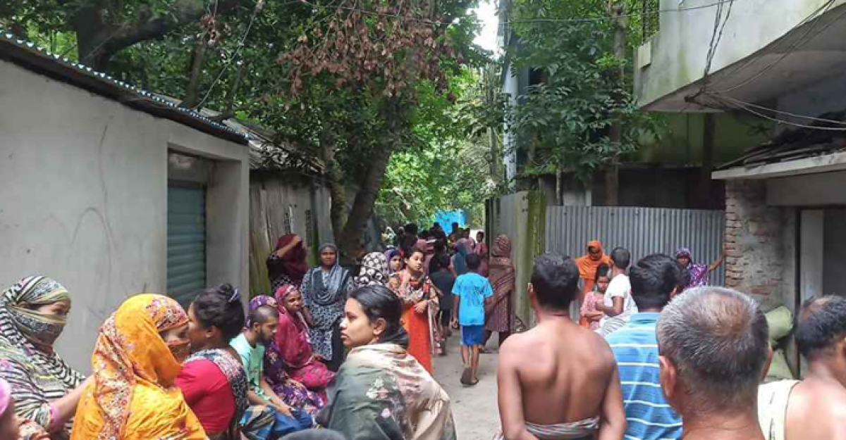 ঘুমন্ত স্বামীর গোপনাঙ্গ কেটে দিলেন স্ত্রী  
