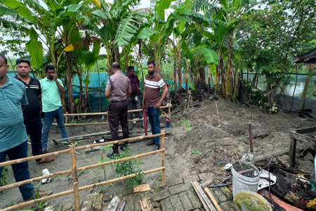 খুলনায় মাটিতে পুঁতে রাখা মরদেহ উদ্ধার, দম্পতি আটক