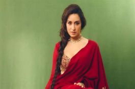 ২০ কোটি রুপির পারিশ্রমিক ছেড়ে প্রযোজক হওয়ার পথে শ্রদ্ধা কাপুর