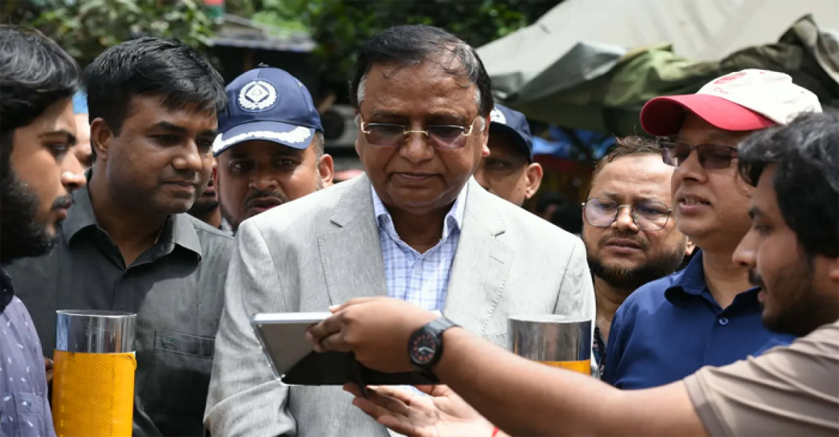 শাহবাগে স্বয়ংক্রিয় ট্রাফিক সিগন্যাল চালু করল ডিএসসিসি