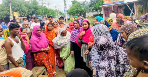  চুয়াডাঙ্গায় পিকআপভ্যানের ধাক্কায় বৃদ্ধা নিহত, চালক আটক