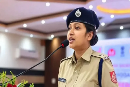 সালাম দেওয়ায় ও ইনশাআল্লাহ বলায় ভারতীয় নারী পুলিশ কর্মকর্তাকে বদলি
