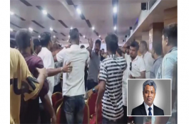 প্রতিমন্ত্রীর সামনেই ছাত্রদলের দু’পক্ষের সংঘর্ষ