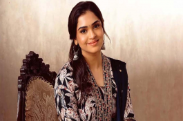 চাঁদাবাজির অভিযোগে অভিনেত্রী বর্ষিণী গ্রেপ্তার