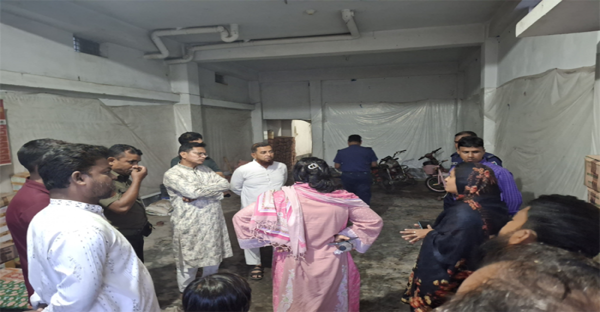 জীবননগরে ৪০৩ বস্তা সরকারি সার উদ্ধার