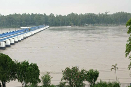 লালমনিরহাটে বাড়ছে তিস্তার পানি, নিম্নাঞ্চলে বন্যার শঙ্কা