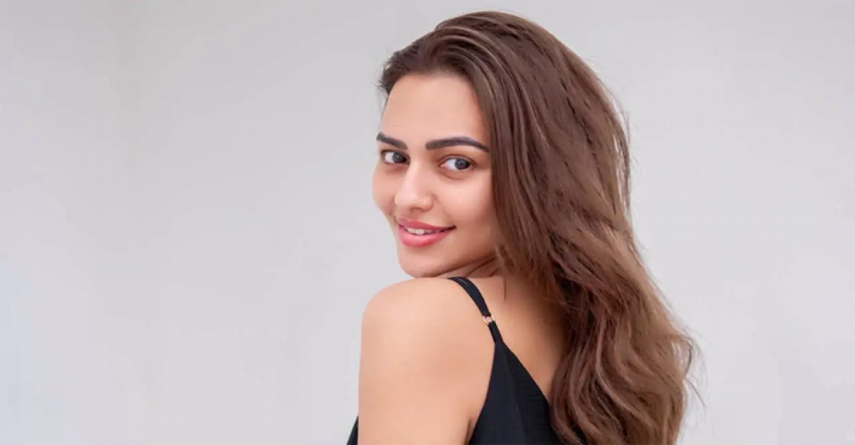 মেকআপ ছাড়া চেহারায় আলোচনায় নুসরাত ফারিয়া