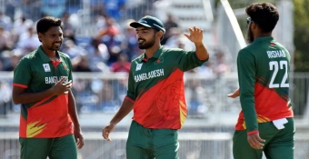 সোনা জিততে গিয়ে হারালেন ব্রোঞ্জ, অজুহাত খাবারে