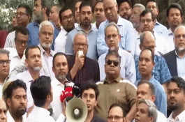 নির্বাচিত সরকারকে ঝামেলায় ফেলতে পতিত দোসরদের নাশকতার চেষ্টা: রিজভী