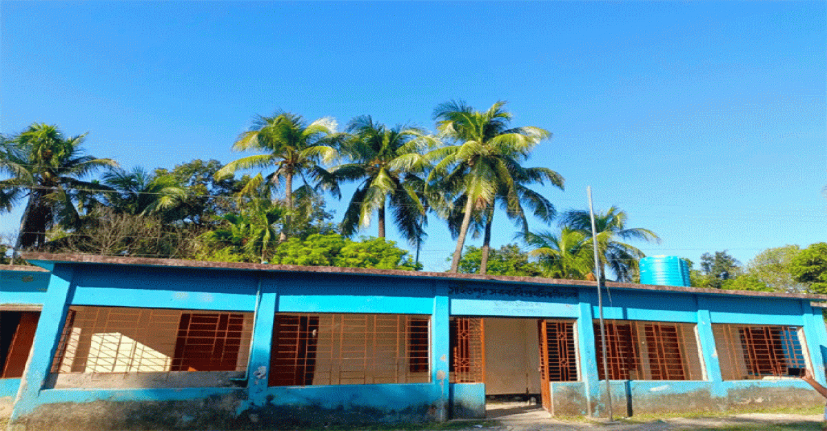 মদনে প্রাথমিক বিদ্যালয়ের প্রধান শিক্ষকসহ ৪ শিক্ষককে কারণ দর্শানো নোটিশ
