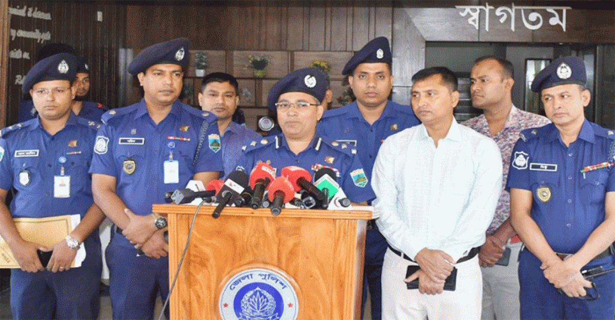 নওগাঁয় কানের দুল ও সম্পদের লোভে বোনকে হত্যা, ভাই-ভাবিসহ গ্রেফতার ৫