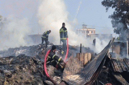 গাজীপুরে ভয়াবহ অগ্নিকাণ্ড, মসজিদসহ ২০ টি দোকান পুড়ে ছাই 