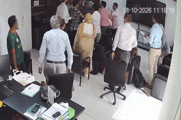 কার্যালয়ে ঢুকে আইইডিসিআরের পরিচালককে মারধরের অভিযোগ